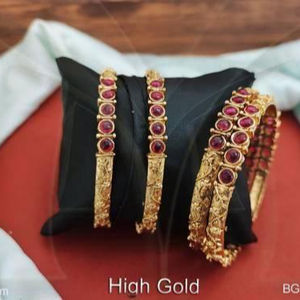 Kemp Jewelry-Conjunto de pulseras para mujer, Set de 4 pulseras bonitas para fiesta - Product Image 1