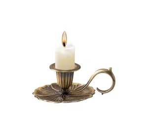 Bougeoir en métal doré Pièce de décoration d'intérieur de qualité supérieure pour fêtes, festivals et cadeaux - Product Image 1