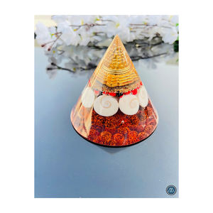 Pirámide de orgón Gomati Chakra en forma de cono modernista 70-75mm piedra preciosa de cuarzo decoración del hogar tallada última colección amor - Product Image 5