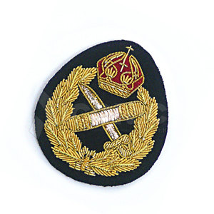 Insignias de lingotes bordados uniformes de alta calidad al por mayor insignias de lingotes bordados de diseño personalizado - Product Image 3