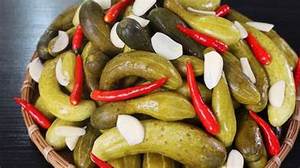 Pepino encurtido crujiente vegano con ingredientes puros para la desintoxicación diaria y el fortalecimiento inmunológico - Product Image 2