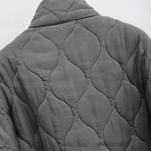 2025 automne nouveau produit mode décontracté femmes col montant à manches longues poche ample décoration coton manteau - Product Image 5