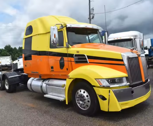 Camión Semirremolque Western Star 5700XE Sleeper 2019 2020 en Excelente Estado - Dormitorio con Techo Elevado de 82 Pulgadas, Motor Detroit de 505 HP, Transmisión Automática Dt12 de 12 Velocidades - Product Image 6