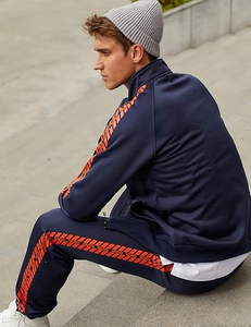 Vêtements de sport personnalisés unisexe pour hommes Ensemble de vestes de survêtement Pantalon droit avec motif solide Coupe ample en jersey de polyester - Product Image 4