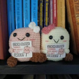 Muñecos de Malvavisco Tejidos a Crochet para Halloween - Regalos Hechos a Mano con Energía Positiva para Niños - Product Image 4