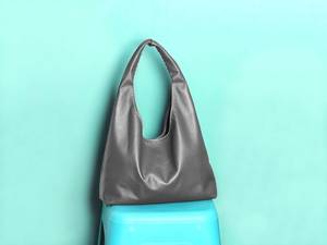 Sac fourre-tout hobo vintage de luxe haut de gamme en cuir véritable pour femme, collection Hiver 2025, avec fermeture éclair durable - Product Image 4