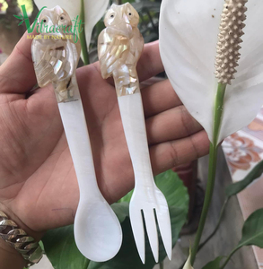 Juego de cuchara y tenedor hecho a mano vietnamita. Juego de vajilla único con mango en forma de pájaro, que proporciona una experiencia refrescante - Product Image 1