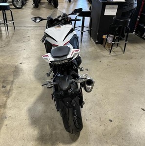 Oferta promocional de descuento para el nuevo 2025 HONDAAA C B R 1000 R 998cc IN-LINE FOUR en venta - Product Image 3