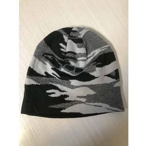 Bonnet tricoté personnalisé en gros 100% acrylique unisexe adulte logo personnalisé bouffant impression bonnets casquette pour hommes - Product Image 2