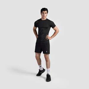 T-shirt de performance Cross Run noir 100 % polyester 300 g en tissu tricoté avec étiquette personnalisée imprimée à l'écran, fonctionnel pour l'exercice, motif uni - Product Image 4