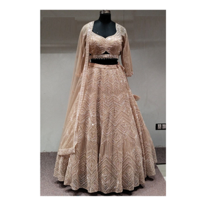 Elegante vestido de Georgette bordado pesado para mujer, perfecto para fiestas tradicionales, recepciones y celebraciones festivas - Product Image 1