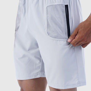 Short de basket-ball de sport rétro personnalisé pour hommes maille d'été sublimée par rayures avec logo avant 100% polyester et poches - Product Image 6