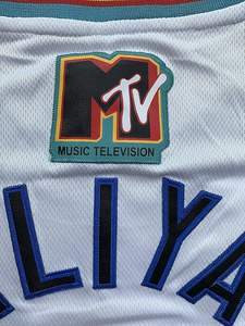 เสื้อแข่งอาลียาห์ 19 บริคเลเยอร์ส ร็อค แอนด์ จ็อค ยุค 90 ฮิปฮอป บาสเก็ตบอล สำหรับผู้ชาย - Product Image 3