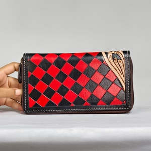 Portefeuille court pour femme en cuir véritable fait main avec fermeture à glissière, motif floral en relief, motif à carreaux rouge et noir, style vintage - Product Image 3