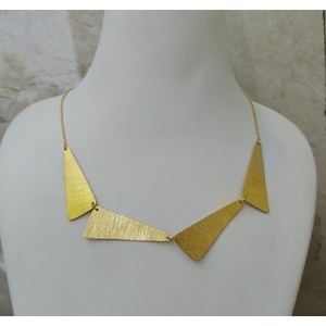SOUMYA CREATIONS Collier géométrique pour femme en laiton plaqué or 18 carats fait main, 16 pouces, fabriqué au Rajasthan - Product Image 2