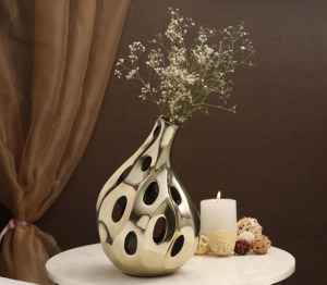 Artistic Metal <b>Vases</b> <b>Unique</b> Designs for Modern Spaces Sculptural Metal <b>Vases</b> a Fusion of Style and Elegance - Product Image 4