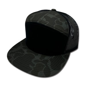 Gorra de camionero de poliéster 100% de alta calidad, el último diseño de gorra de béisbol para hombres, personalizable, asequible, informal, para playa al aire libre - Product Image 1