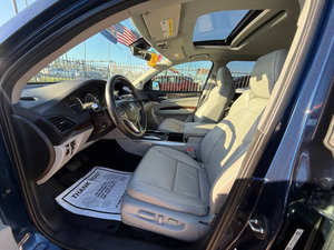 Auto Usado de Calidad a Precio Accesible, Ac-u-ra M-DX 2018 con Volante a la Izquierda - Product Image 2