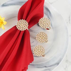 Porte-anneau de serviette en perles blanches simples pour décor de table chic fêtes de mariage hôtel à manger touche minimaliste et élégante - Product Image 1