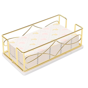 Vente en gros Porte-serviettes en laiton de luxe pour la décoration intérieure et les occasions spéciales, porte-mouchoir à motif de fleurs martelées - Product Image 4