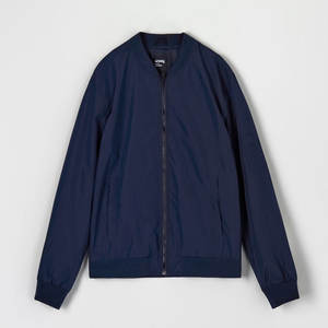 Vêtement d'hiver tendance en vente en ligne, veste bomber de haute qualité au design unique - Product Image 1