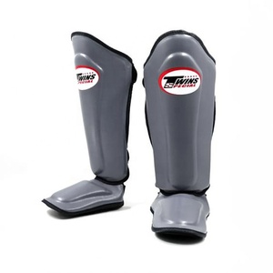 Protège-tibias de qualité supérieure en cuir de vachette Fairtex imprimé, nouveau protège-tibias d'entraînement de kickboxing, logo personnalisé, protège-tibias de boxe thaïlandaise - Product Image 4