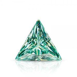 Diamantes CVD cultivados en laboratorio con forma trillón de 2ct y 3ct, color verde real, certificados por IGI, claridad VVS1, disponibles al por mayor para joyería. - Product Image 1