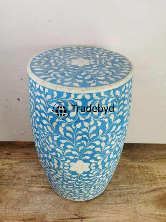 Available in different Colors