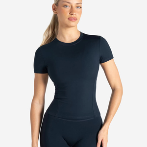Vente en gros T-shirts Offre Spéciale femme à manches courtes Vêtements Vêtements T-shirts pour femme T-shirt Slim Fit pour femme - Product Image 1