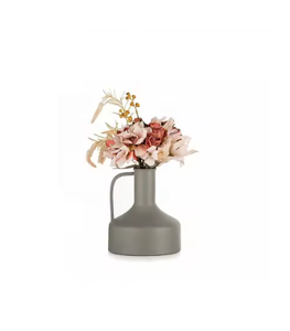 Elegante Jarrón de Metal Hecho a Mano con Acabado Dorado Moderno para Decoración de Bodas, Fiestas y Hogar, Ligero y Resistente al Óxido - Product Image 5