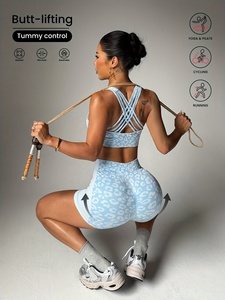 Ensemble décontracté pour femmes, haut court et short, vêtements de sport respirants pour le yoga, la gym, l'exercice et le confort quotidien - Product Image 3