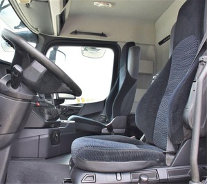 CAMIÓN VOLQUETE USADO AROCS 3243 2022, 600 M BORDMATIC8 4 BLANCO, 8x6 EURO 6 DIÉSEL 420HP, TRANSMISIÓN MANUAL - Product Image 2