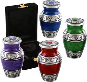 Juego de urnas de cremación de recuerdo de latón y aluminio moderno para 4 cenizas decoración creativa del hogar directo de fábrica al por mayor novedad de India - Product Image 1