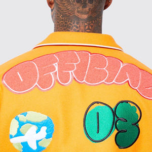 แจ็กเก็ตเลตเตอร์แมนสไตล์วินเทจสำหรับผู้ชายเสื้อแจ็กเก็ตหนังปักลายด้วยกำมะหยี่ - Product Image 4