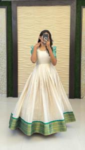 ผ้าไหมผ้าฝ้ายพร้อมชุดผ้าแจ็คการ์ดชายแดนผู้ผลิตและผู้จัดจำหน่ายจาก surat - Product Image 5