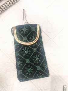 Pochettes mobiles brodées à la main pour femmes cadeaux de mariage indien, cadeaux de fête, cadeaux de retour, pochette d'utilisation rakhi et festive - Product Image 6