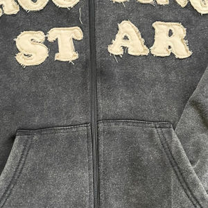 Sweat à capuche unique de style streetwear, séchage rapide, vintage, délavé à l'acide, décontracté, respirant, avec broderie de patchs usés, fermeture éclair, pour hommes - Product Image 5