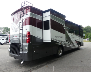 4UZAAJFC4SCVT4026 Nueva Autocaravana Diésel de Lujo Clase A 2025 con Motor Turbo y Amplio Interior Deslizable - Product Image 2