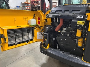 รถตักล้อยาง JCB 3TS-8W ปี 2025 แบบเคลื่อนที่ด้วยสายพานตีนตะขาบ ใช้เครื่องยนต์เบนซิน  ประสิทธิภาพสูง  กำลัง 92 กิโลวัตต์ พร้อมปั๊มและเกียร์บ็อกซ์ประสิทธิภาพสูง - Product Image 6