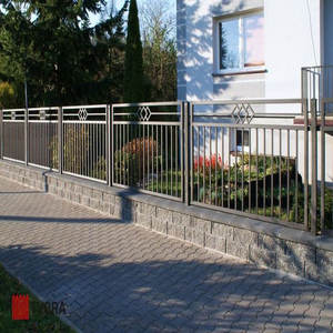 Proveedor confiable de Vietnam de paneles de cercado de hierro con uso versátil al aire libre y fuente de material doméstico del 100 por ciento - Product Image 4