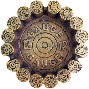 Cendrier gravé sur mesure en matériau durable avec finition marron, parfait pour les accessoires à fumer et la conception de table - Product Image 1