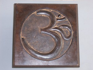 Table de modification en bois de gravure élégante de concepteur supérieur sophistiqué traditionnel meilleur vendeur argent bois artisanat boîtes signes muraux - Product Image 4