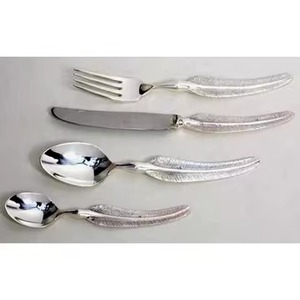 Cubiertos de Metal de acero inoxidable con mango de diseño de plumas con acabado mate, juego de cubiertos personalizado de cocina de Hotel de lujo elegante - Product Image 1