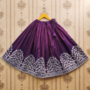 Conjunto de Ropa Étnica Infantil Shoryam Fashion, Lehenga Choli Largo Bordado en Morado para Bodas, Fiestas, Diwali, Holi - Product Image 4