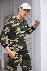 Chándal de poliéster duradero para hombre con forro interior suave perfecto para entrenamiento deportivo al aire libre y moda casual - Product Image 6