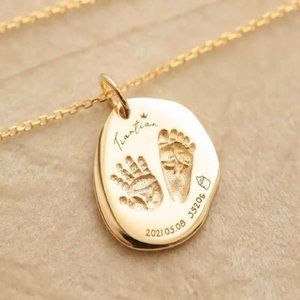 Collar con dijes en capas con una barra, un disco y un dije de piedras preciosas para celebrar una fecha y un nombre especiales para mujeres a un precio barato - Product Image 4