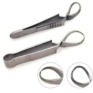 Pince à serviette ophtalmique WORLD PRECISION SURGICAL, Pince de drapage chirurgical, Pince à serviette pour microscopie, Instrument en acier inoxydable - Product Image 1