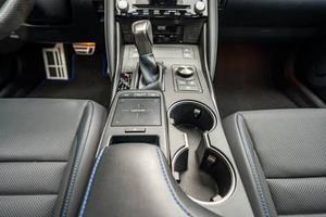 Lexus IS 500 Sport Performance Premium 2024, el más vendido, con motor V8 de 472 HP, paquete de apariencia especial, sin modificar. - Product Image 4