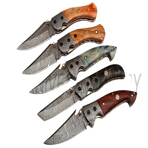 Lot de 5 couteaux pliants personnalisés faits à la main en acier Damas de qualité industrielle, manche en bois, OEM (smk1178), garantie de 3 ans - Product Image 1