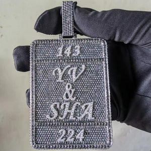 Pendentif Moissanite VVS unisexe en argent sterling 925 plaqué or blanc glacé - Product Image 1